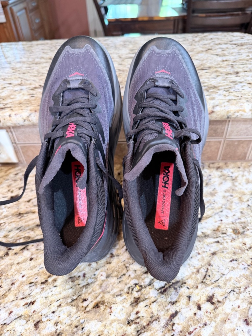 Hoka Black and Pink Gore-Tex /w Vibram Soles- Trail Runner/ Hiker - Picture 4 of 6